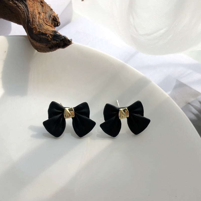 Chic Bow Bliss Earrings