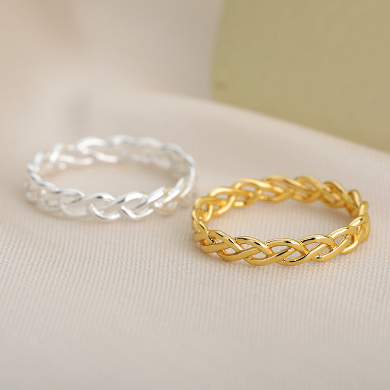 Twist Hollow Simple Rings