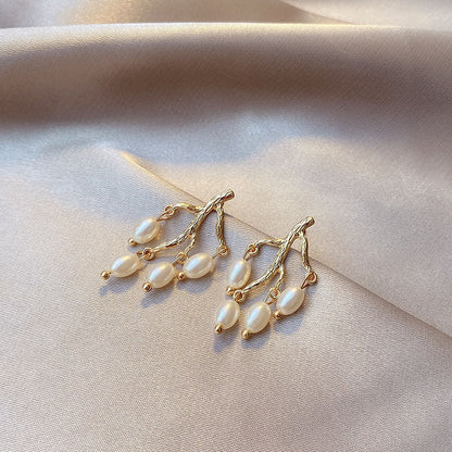 Pearl branch earrings