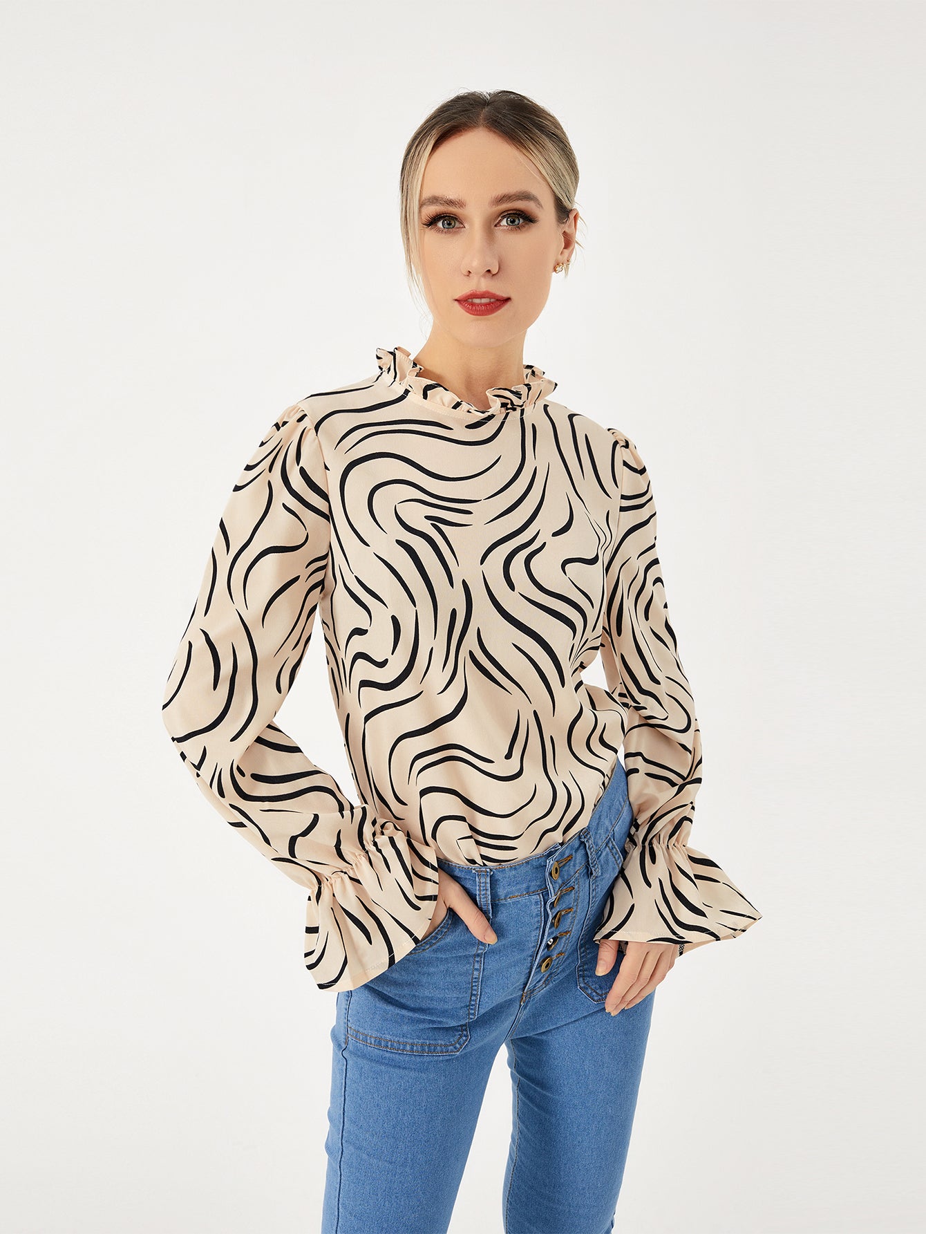 Graphic Casual Balloon Sleeve Shirt