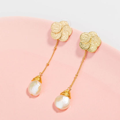 freshwater pearl earrings