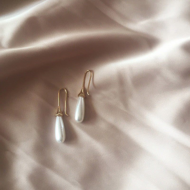 Water drop pearl simple earrings