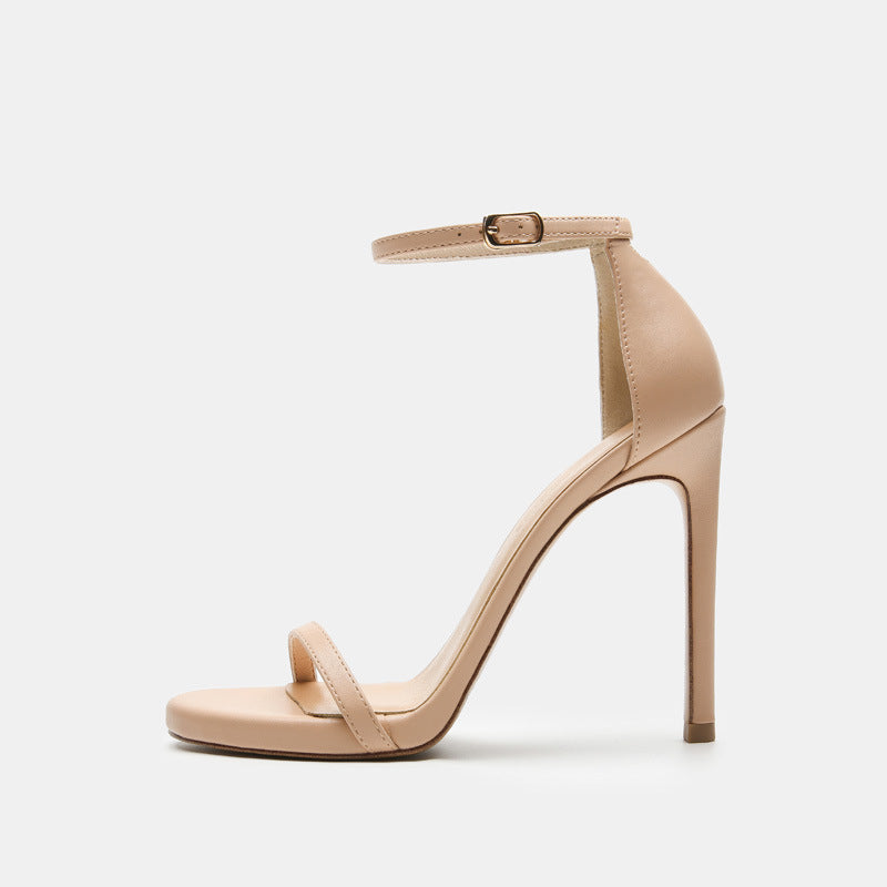 Chic Contour Nude Pumps